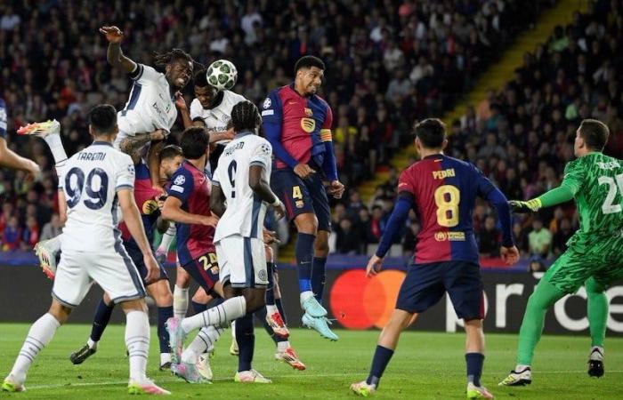 "إنتر" يظفر بتعادل ثمين في برشلونة