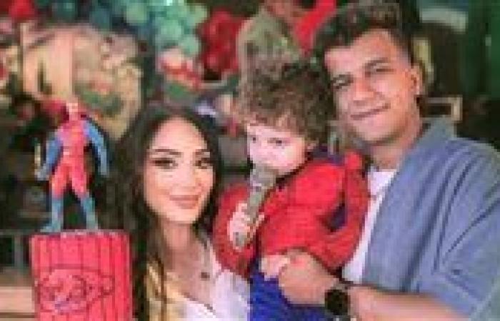 عصام صاصا يتجاهل الخلافات بينه وبين مسلم ويحتفل بـ عيد ميلاد نجله رحيم.. صور