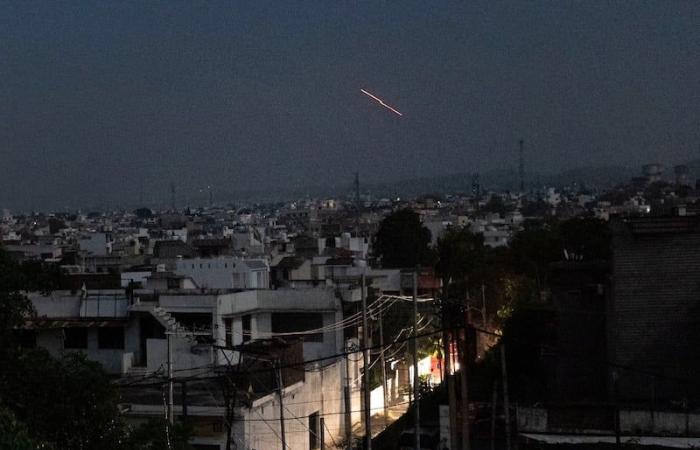 الهند: باكستان تخرق وقف إطلاق النار