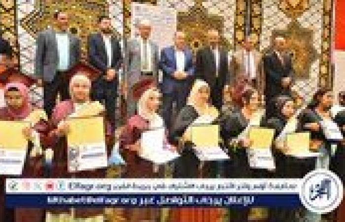 محافظ أسيوط يشهد حفل تكريم خريجي الصف الثالث الثانوي من دفعتي 2023 و2024 بمدرسة باقور الثانوية المشتركة