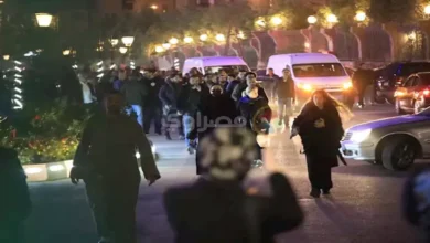 بكاء محمد ثروت وحجاب دنيا سمير غانم .. لقطات من جنازة الراحل نبيل الحلفاوي