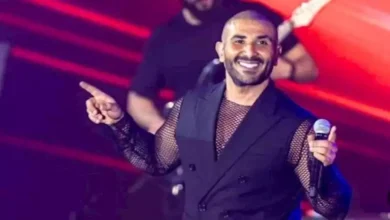 يبيع "بالطو" خاص به في مزاد علني.. 15 صورة لـ أحمد سعد أثارت جدلا